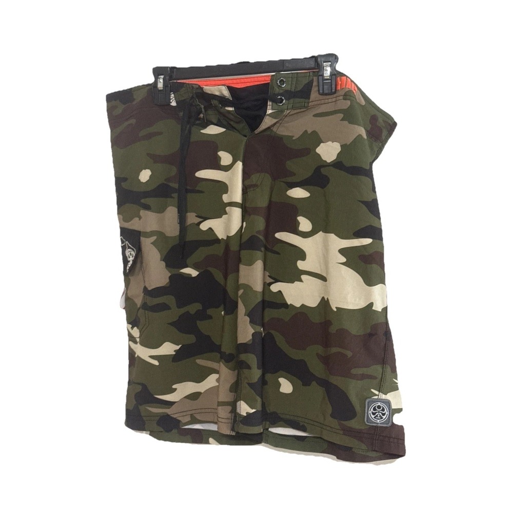 HIC Hawaiian island creations men's Shorts  SZ 38 Camo Lightweight